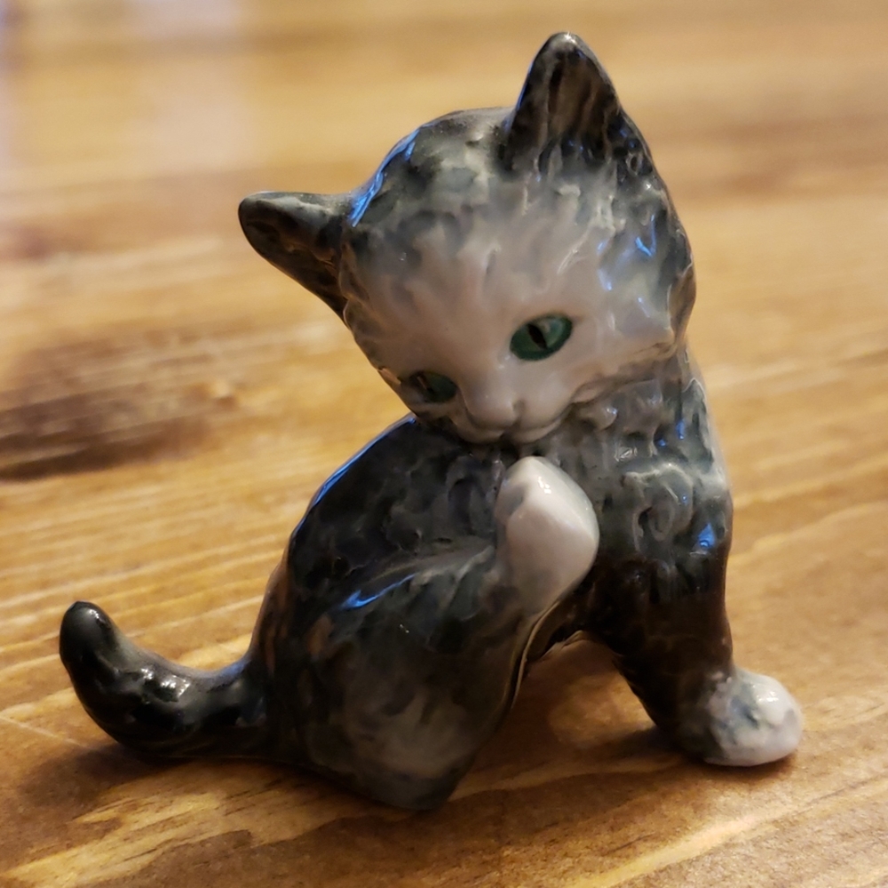 Goebel Porcelain Kitten